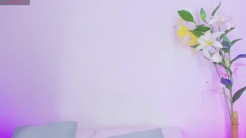 Reika  online show from April 5, 3:47 am