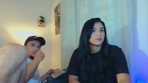 paola online show from December 13, 1:59 am