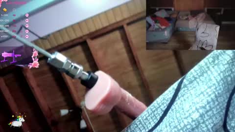 Snapshot of reinacatchile chatting on October 27, 12:58 am Reinacatchile online show from October 27, 12:58 am