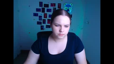 Reina online show from April 14, 5:46 am