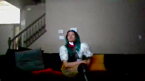 Snapshot of reineweathers chatting on December 4, 4:16 pm Reinee online show from December 4, 4:16 pm