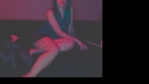 Snapshot of reineweathers chatting on December 5, 12:14 pm Reinee online show from December 5, 12:14 pm