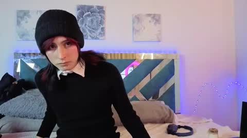 reiv_femboy online show from November 3, 1:51 am