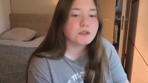 Snapshot of remirann_ chatting on October 20, 3:01 pm Ann OF - remirann21 online show from October 20, 3:01 pm