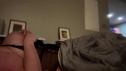 Snapshot of remmissecrets chatting on January 9, 1:50 am remmissecrets online show from January 9, 1:50 am