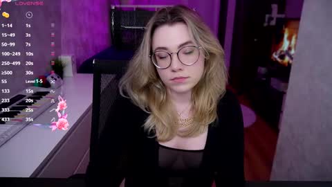 Snapshot of remywild chatting on February 26, 8:33 pm RemyWild online show from February 26, 8:33 pm