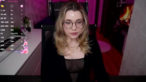 Snapshot of remywild chatting on March 5, 7:27 pm RemyWild online show from March 5, 7:27 pm