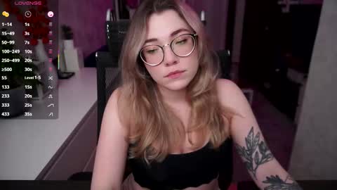 Snapshot of remywild chatting on October 30, 7:36 pm RemyWild online show from October 30, 7:36 pm