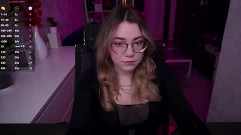 Snapshot of remywild chatting on November 28, 4:31 pm RemyWild online show from November 28, 4:31 pm