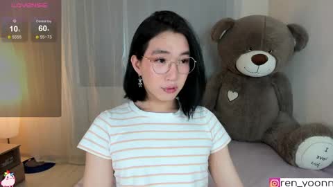 Snapshot of ren_yoonn chatting on May 27, 4:53 am Ren online show from May 27, 4:53 am