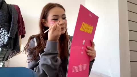 Snapshot of renaebobsin chatting on February 20, 6:26 am Katerina online show from February 20, 6:26 am