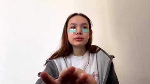 Snapshot of renaebobsin chatting on February 22, 5:08 am Katerina online show from February 22, 5:08 am