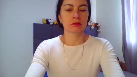 renata_hot1 online show from April 4, 4:48 pm