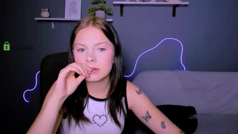 renata_sweety online show from September 22, 1:24 pm
