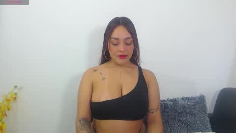 Snapshot of renatabrownn28 chatting on April 20, 2:42 pm renatabrownn28 online show from April 20, 2:42 pm
