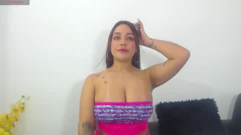 Snapshot of renatabrownn28 chatting on April 23, 3:52 am renatabrownn28 online show from April 23, 3:52 am