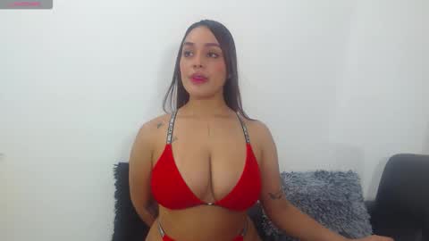 Snapshot of renatabrownn28 chatting on May 16, 6:43 am renatabrownn28 online show from May 16, 6:43 am
