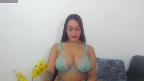 Snapshot of renatabrownn28 chatting on May 31, 5:09 pm renatabrownn28 online show from May 31, 5:09 pm