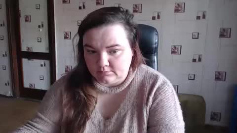 renataoia online show from February 28, 12:06 pm