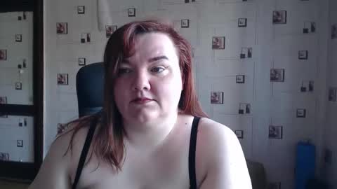 renataoia online show from March 30, 12:28 pm