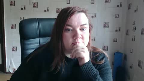 renataoia online show from April 16, 11:33 am