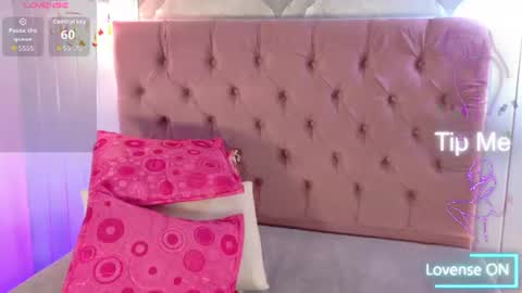 RenataPeach online show from June 13, 2:42 am