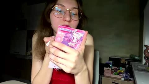 Mia online show from April 10, 6:45 pm