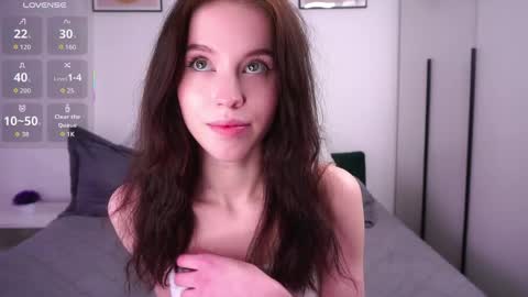 Naomi online show from April 7, 2:39 pm