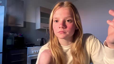 Tiffany online show from April 18, 2:37 am