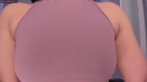 Snapshot of renee_shelby_ chatting on February 9, 3:56 pm Renee Shelby online show from February 9, 3:56 pm