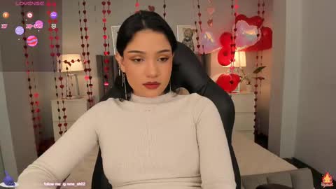 Snapshot of renee_shelby_ chatting on February 13, 8:55 pm Renee Shelby online show from February 13, 8:55 pm