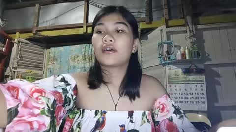 Snapshot of renerowntree chatting on May 16, 1:10 pm Evelyn online show from May 16, 1:10 pm
