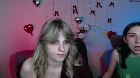 Sweet Renesmee online show from April 26, 7:33 pm