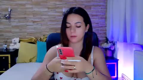 renesmesweet online show from February 12, 9:42 am