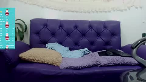 Snapshot of rennesanti chatting on December 28, 10:25 am R E N E online show from December 28, 10:25 am