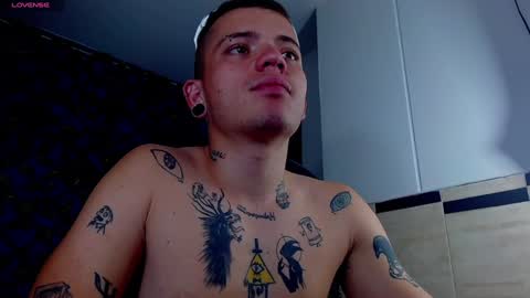 Snapshot of rennesanti chatting on January 14, 11:10 am R E N E online show from January 14, 11:10 am