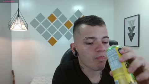 Snapshot of rennesanti chatting on January 29, 4:26 am R E N E online show from January 29, 4:26 am