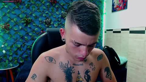 Snapshot of rennesanti chatting on February 7, 4:16 am R E N E online show from February 7, 4:16 am