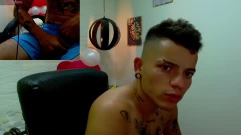 Snapshot of rennesanti chatting on February 23, 12:05 pm R E N E online show from February 23, 12:05 pm