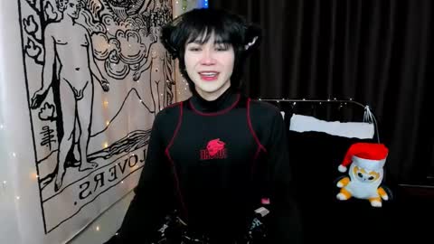 rennuts online show from December 25, 2:23 pm