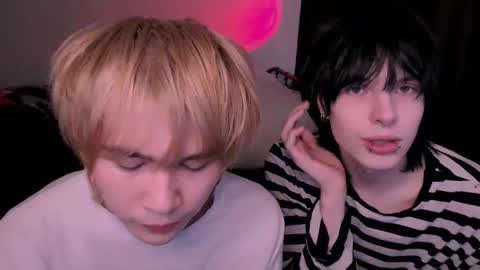 rennuts online show from February 8, 4:54 pm