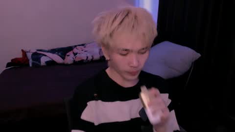 rennuts online show from March 23, 1:48 pm