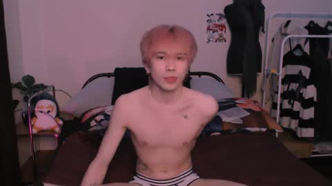 rennuts online show from April 7, 7:14 pm