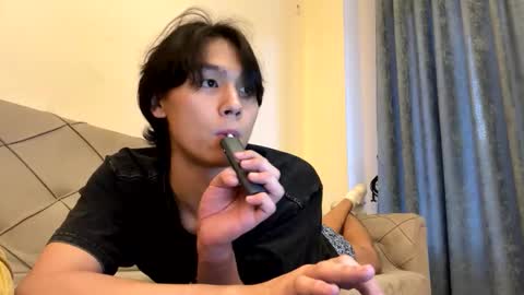 Aiqo online show from November 6, 1:45 pm