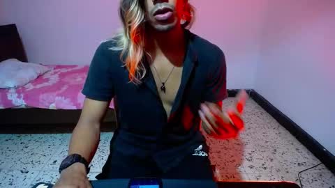 Snapshot of restrainged chatting on December 10, 9:12 am Rest online show from December 10, 9:12 am