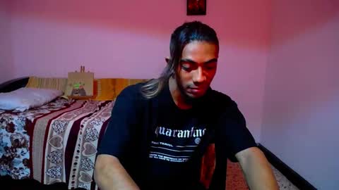 Snapshot of restrainged chatting on January 4, 5:16 am Rest online show from January 4, 5:16 am