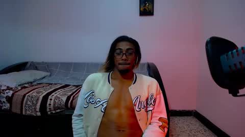 Snapshot of restrainged chatting on January 21, 3:21 pm Rest online show from January 21, 3:21 pm