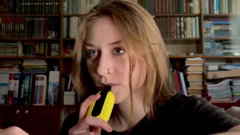 Rie online show from April 7, 1:55 pm