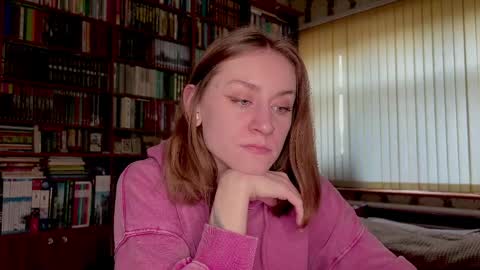 Rie online show from April 10, 3:06 pm