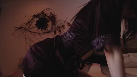 Snapshot of revealyourdarkdesires chatting on September 29, 8:46 pm revealyourdarkdesires online show from September 29, 8:46 pm